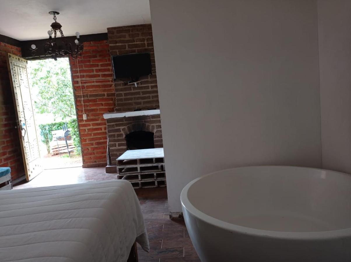 Hotel Cabañas Azul Tequilana Arandas Exterior foto